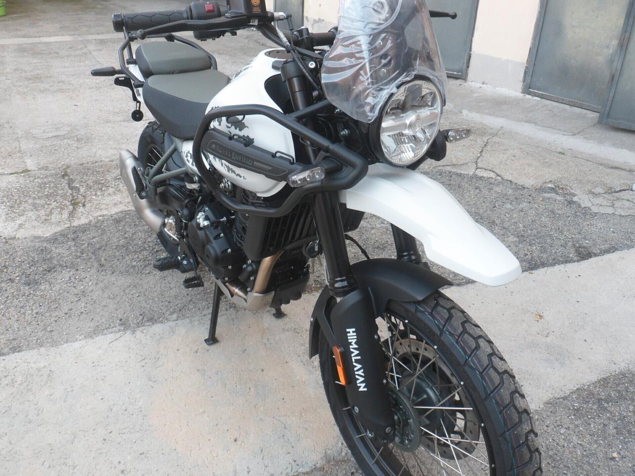 Royal Enfield Himalayan kamet white tubeless