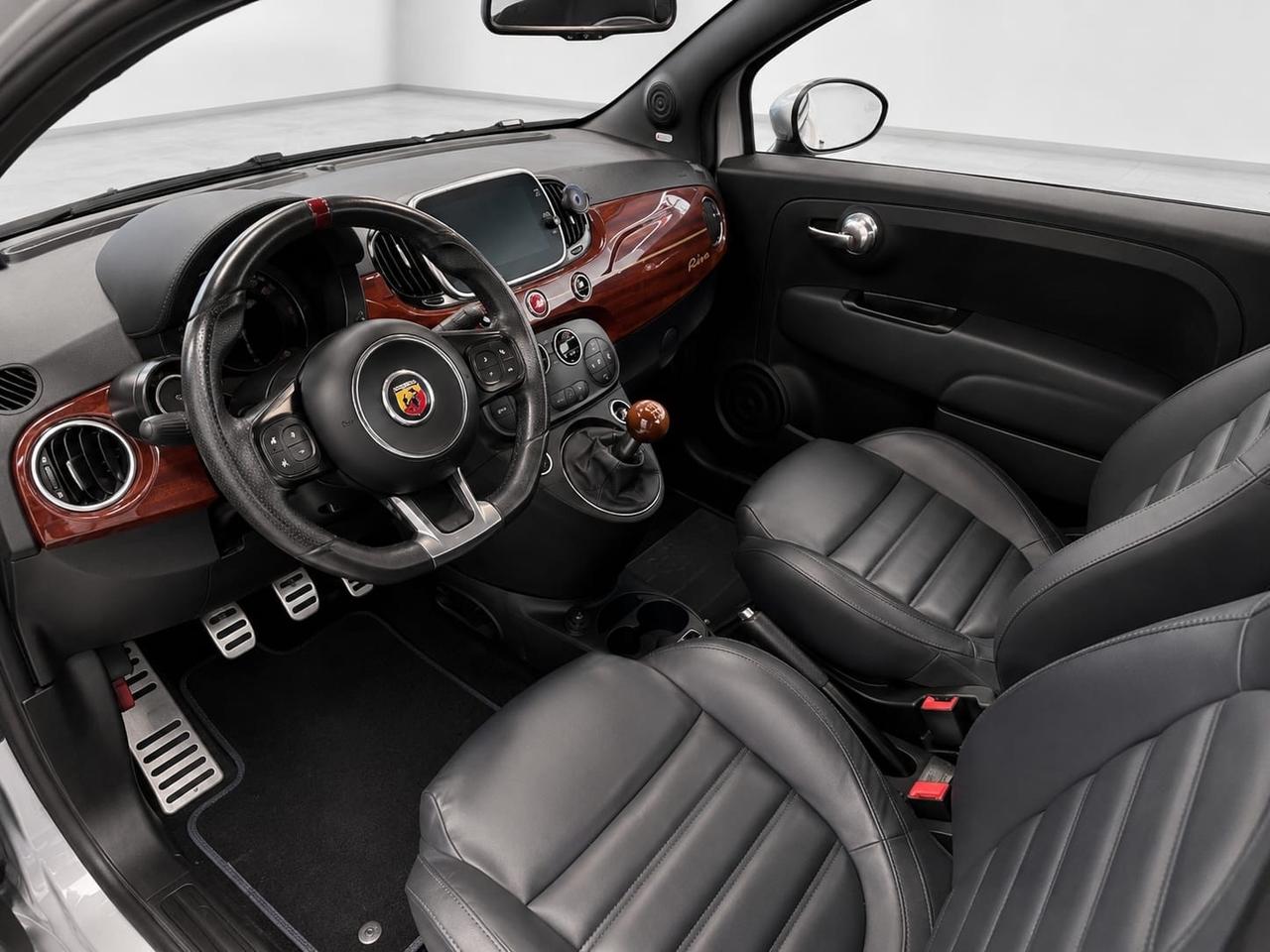 Abarth 695 1.4 Turbo T-Jet Rivale