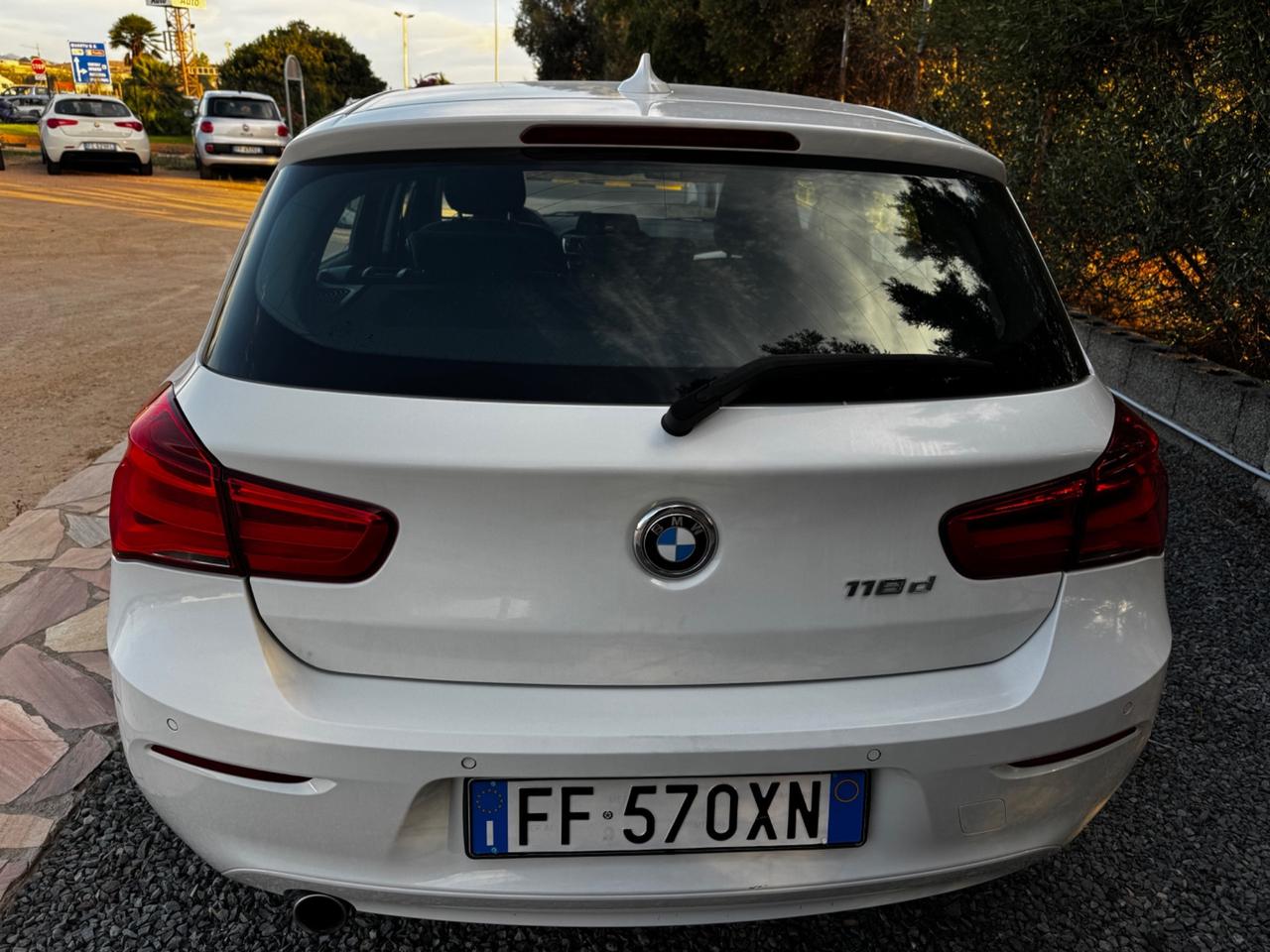 Bmw 118 118d 5p. Advantage
