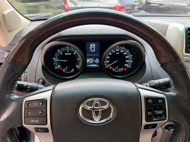 TOYOTA Land Cruiser 50 173CV 3.0 D-4D 7 POSTI INTERNI PELLE AUT.