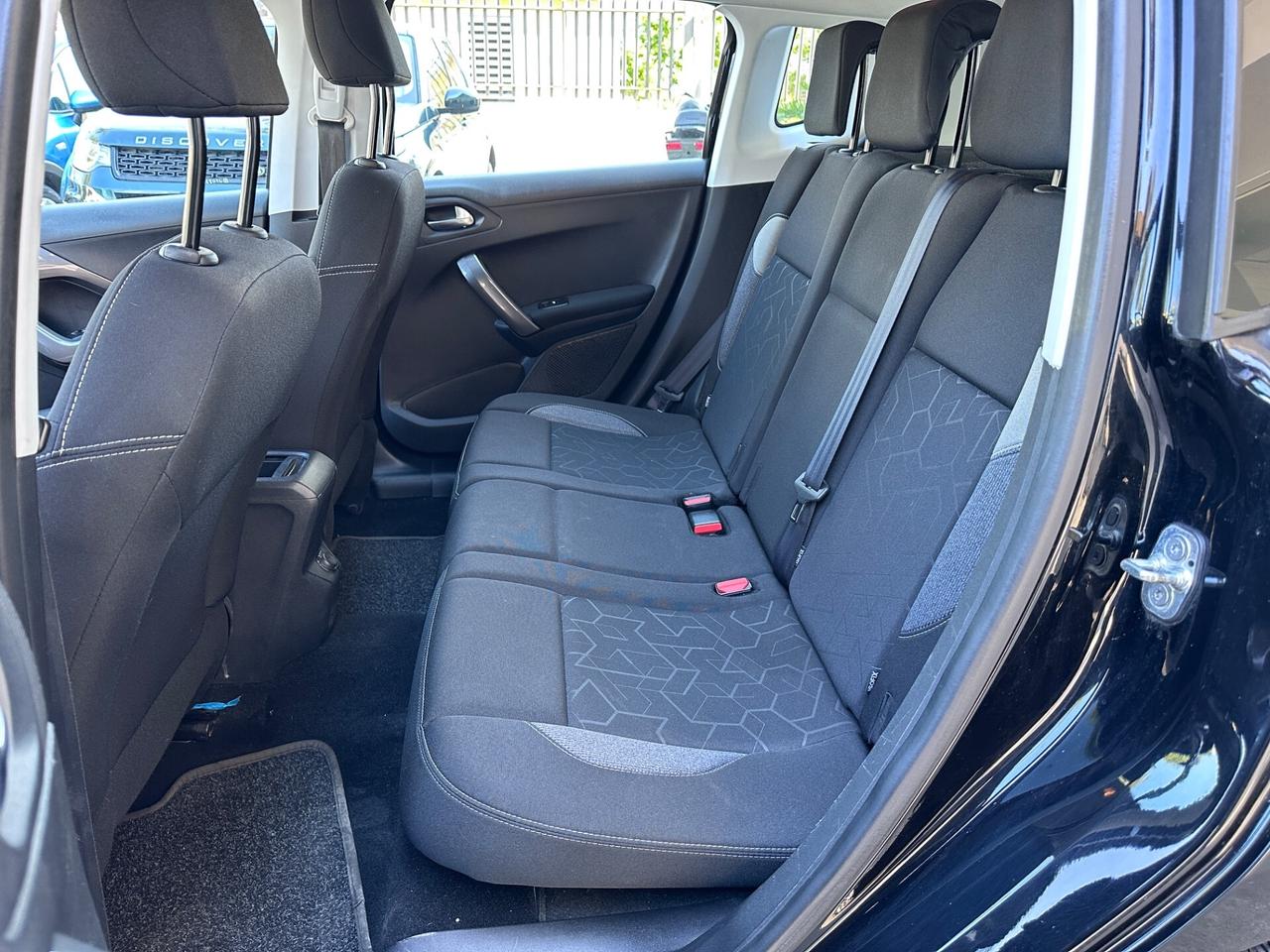 Peugeot 2008 BlueHDi 100 Black Matt