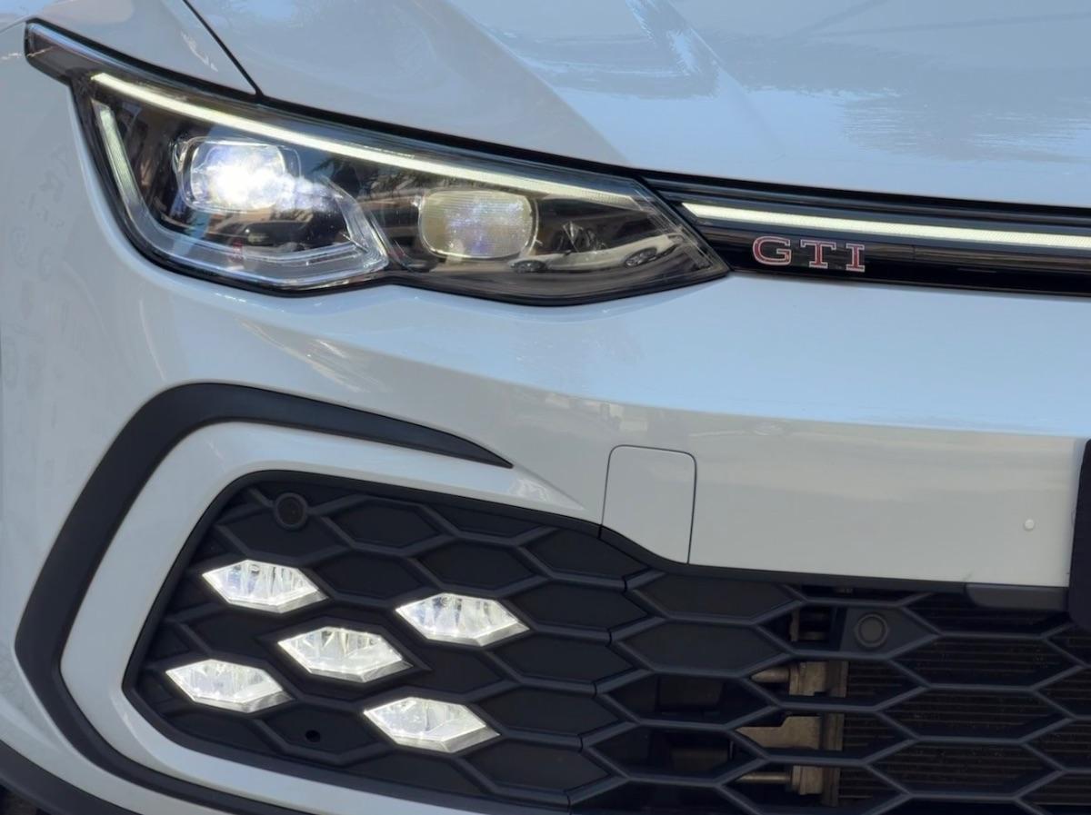 Volkswagen Golf 8 GTI 2.0 TSI 245CV