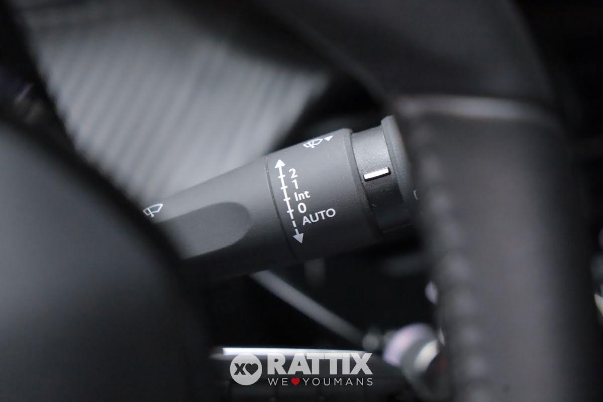 Peugeot 2008 1.2 Puretech 100CV Allure