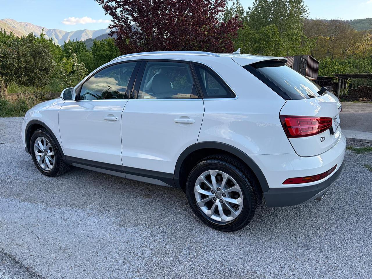 Audi Q3 2.0 TDI 150CV quattro S tronic tetto edition Design