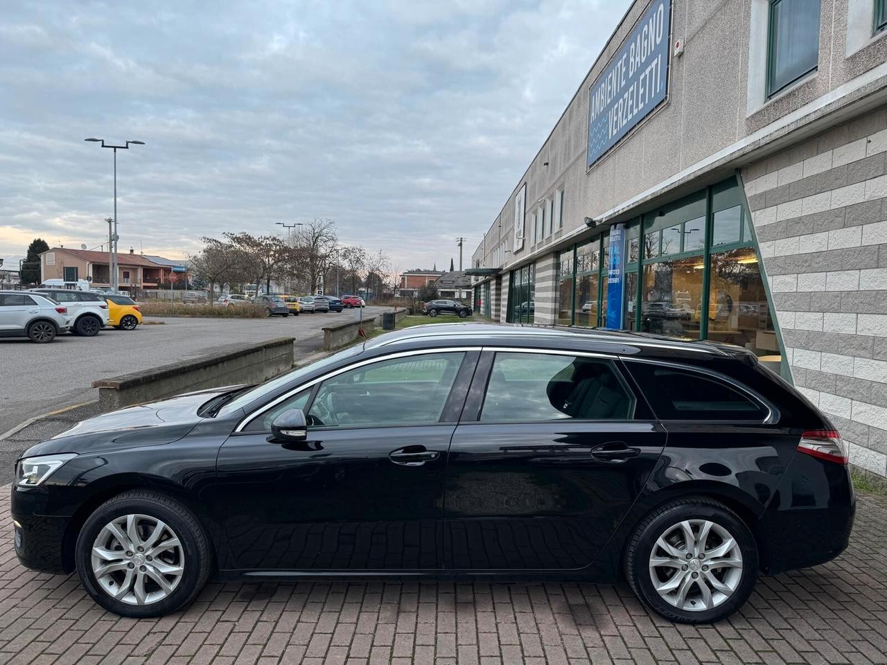 Peugeot 508 BlueHDi 180 EAT6 S&S SW Allure