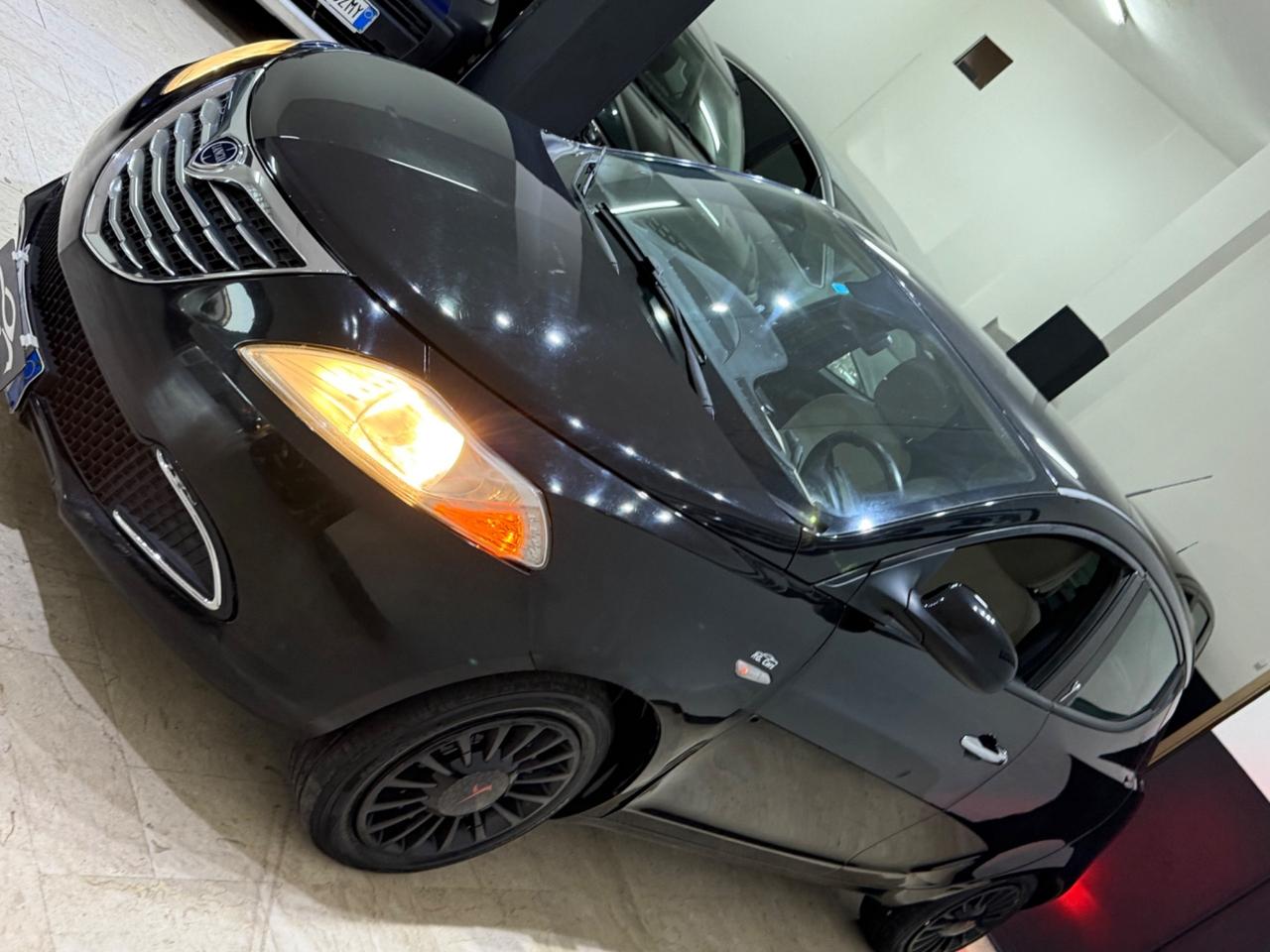 Lancia Ypsilon 1.2 69 CV 5 porte GPL Ecochic Gold