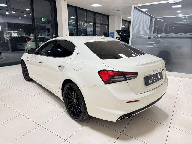 Maserati Ghibli Ghibli 330 CV MHEV GT RWD
