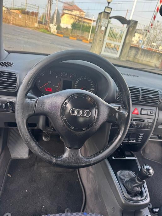 Audi A3 1.9 TDI/110 CV cat 5p. Ambiente