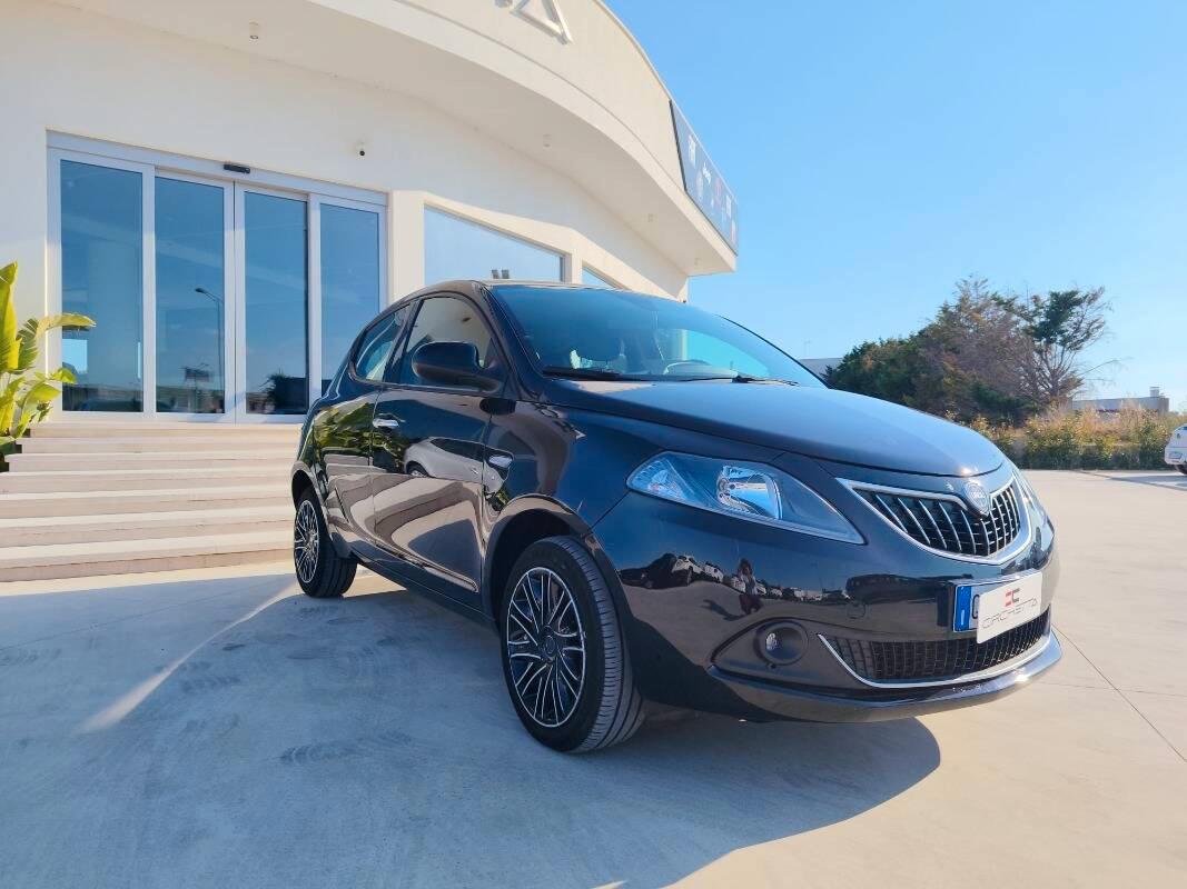 Lancia Ypsilon III 1.0 firefly hybrid Gold s&s 70cv