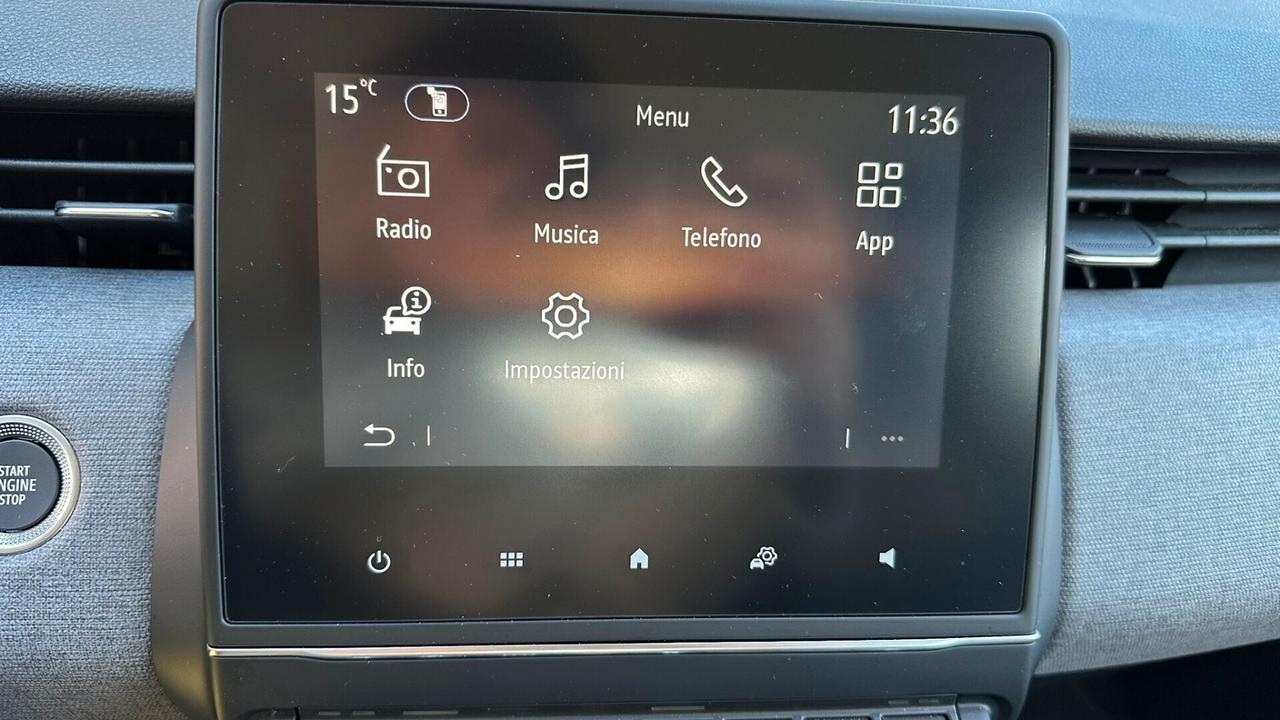 Renault Clio TCe 90 CV 5 porte Evolution 2025 solo 9.400KM LEGGI TESTO