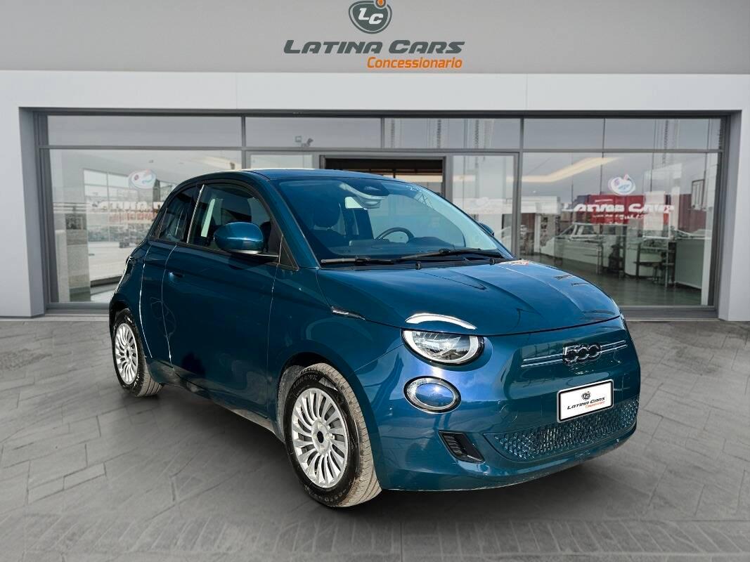 Fiat 500e 3+1 42 kWh Icon CON CARPLAY