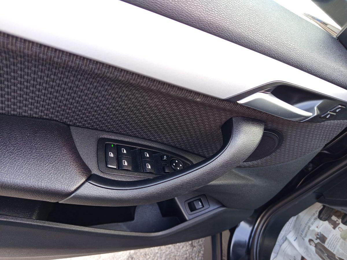 BMW X1 sDrive16d Business NAV/TETTO/RETROC