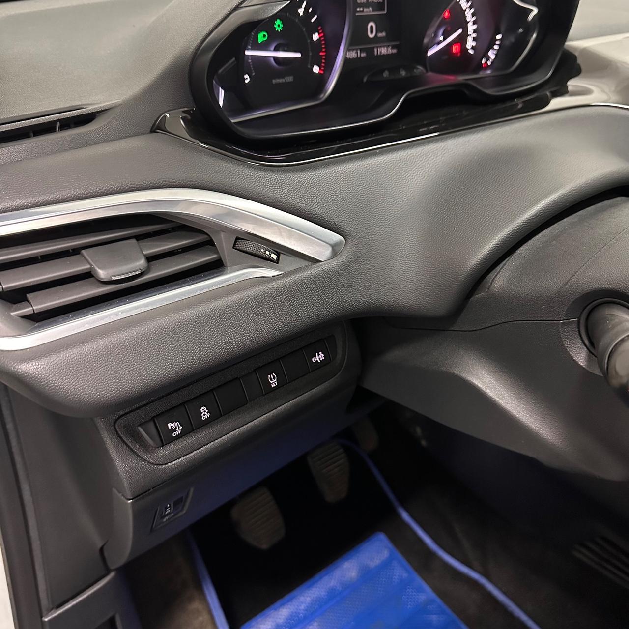 Peugeot 208 1.4 HDi 68 CV 5 porte Allure NEOPATENTATI EURO5B