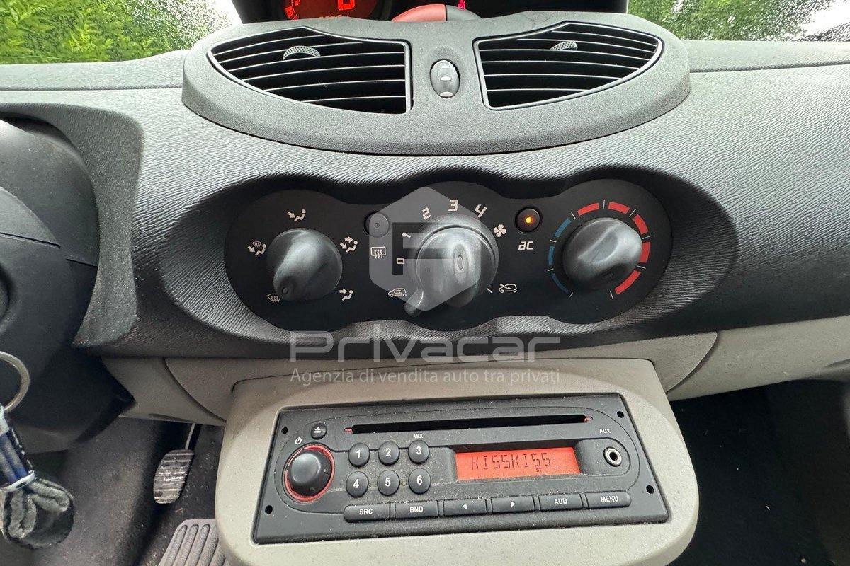 RENAULT Twingo 1.2 16V LEV Sport & Sound