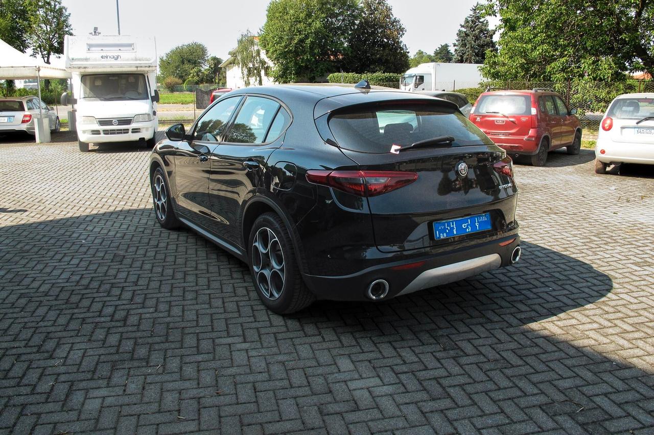 Alfa Romeo Stelvio 2.2 Turbodiesel 160 CV AT8 RWD Business