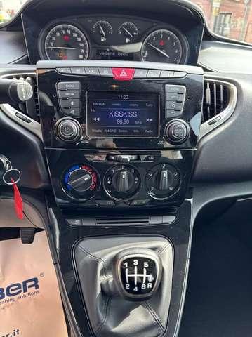 Lancia Ypsilon 1.0 FireFly 5 porte S&S Hybrid Ecochic Gold