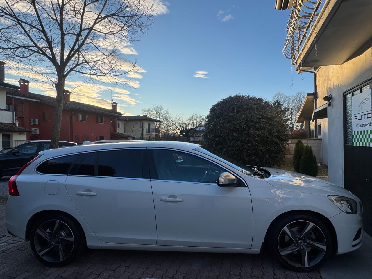 Volvo V60 D3 Geartronic R-design