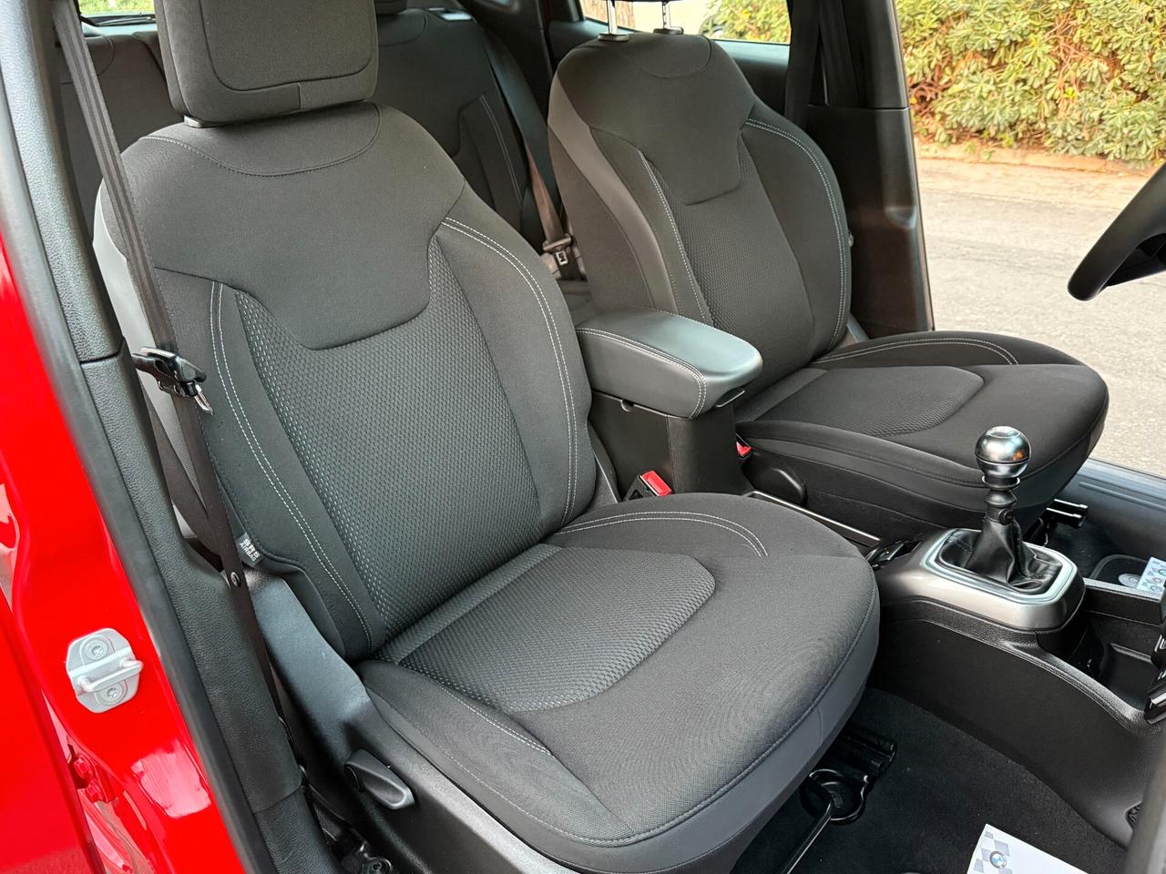 Jeep Renegade 1.6 MJT Limited *KM 99.000 - 2021