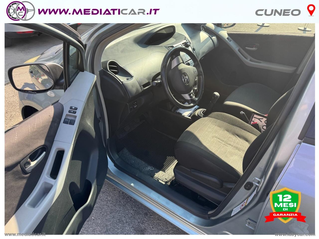 TOYOTA Yaris 1.0 5p. Sol