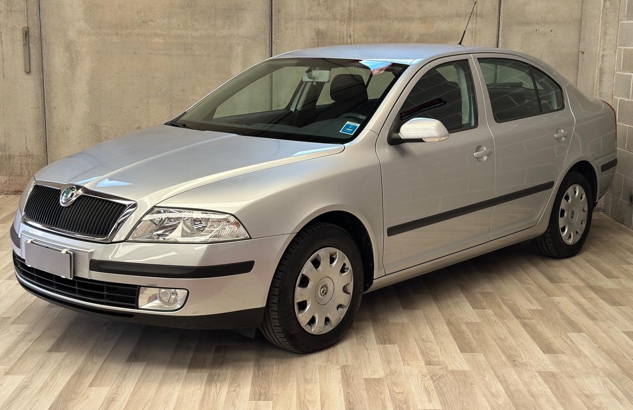 Skoda Octavia 1.6 MPI 102cv Ambition GPL