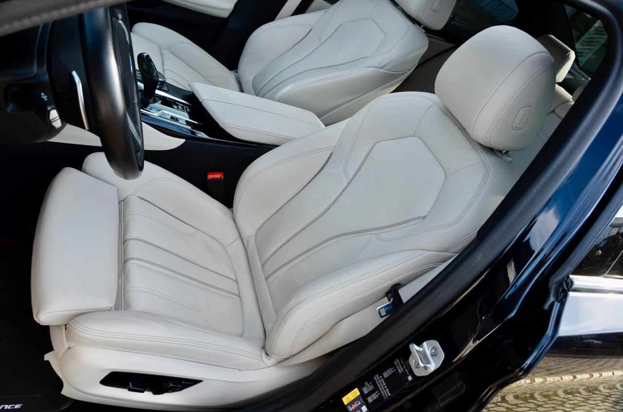 BMW 530e PHEV PLUG IN XDRIVE MSPORT 292cv AUTO, GARANZIA UFF BMW, SERVICE UFF BMW, UFF ITALIANA, CARBON SCHWARZ, EURO 6D, TETTO, PELLE, RETROCAMERA 360°, PERMUTE