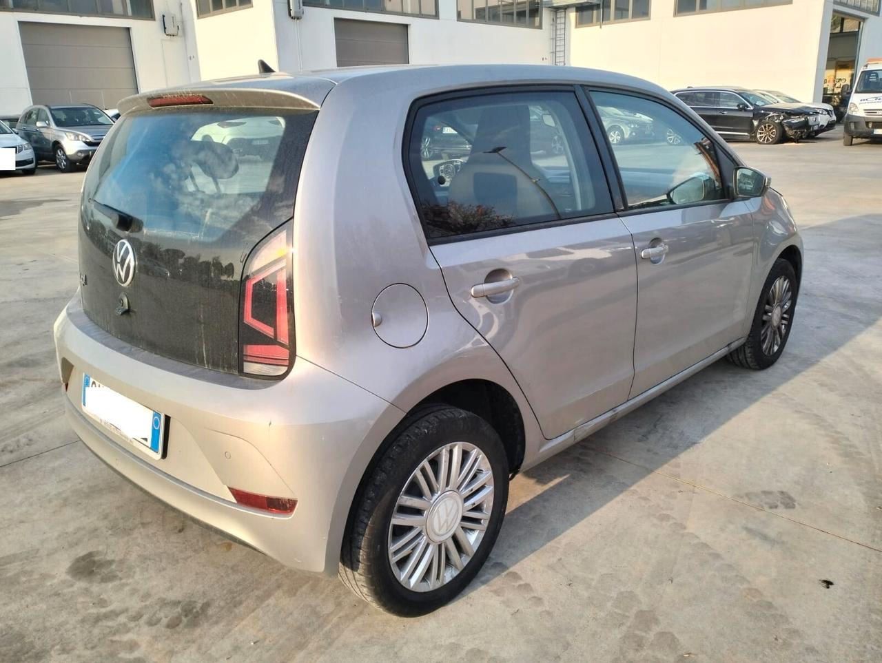 Volkswagen up! 1.0 5p. - SINISTRATA