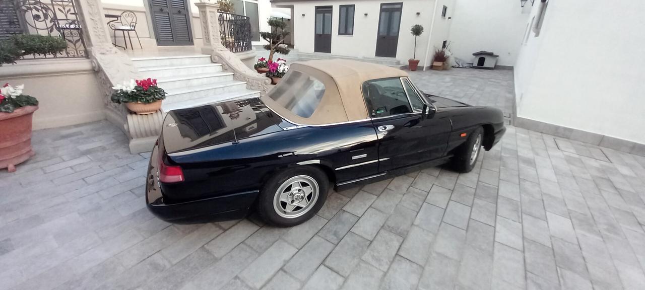 Alfa Romeo Spider 1.6