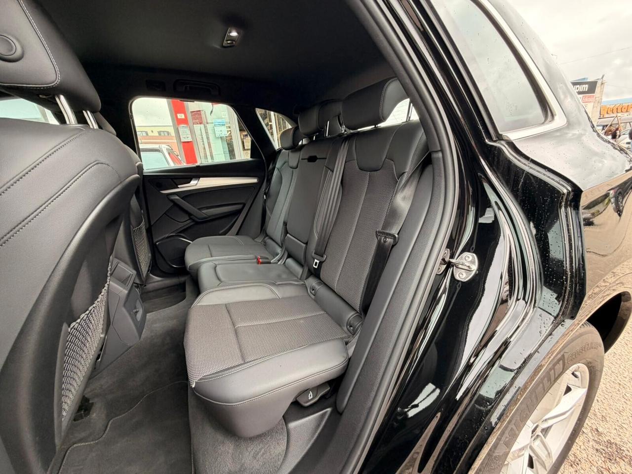 AUDI Q5 2.0 TDI 204CV QUATTRO S TRONIC S LINE BLACK EDITION – 2024