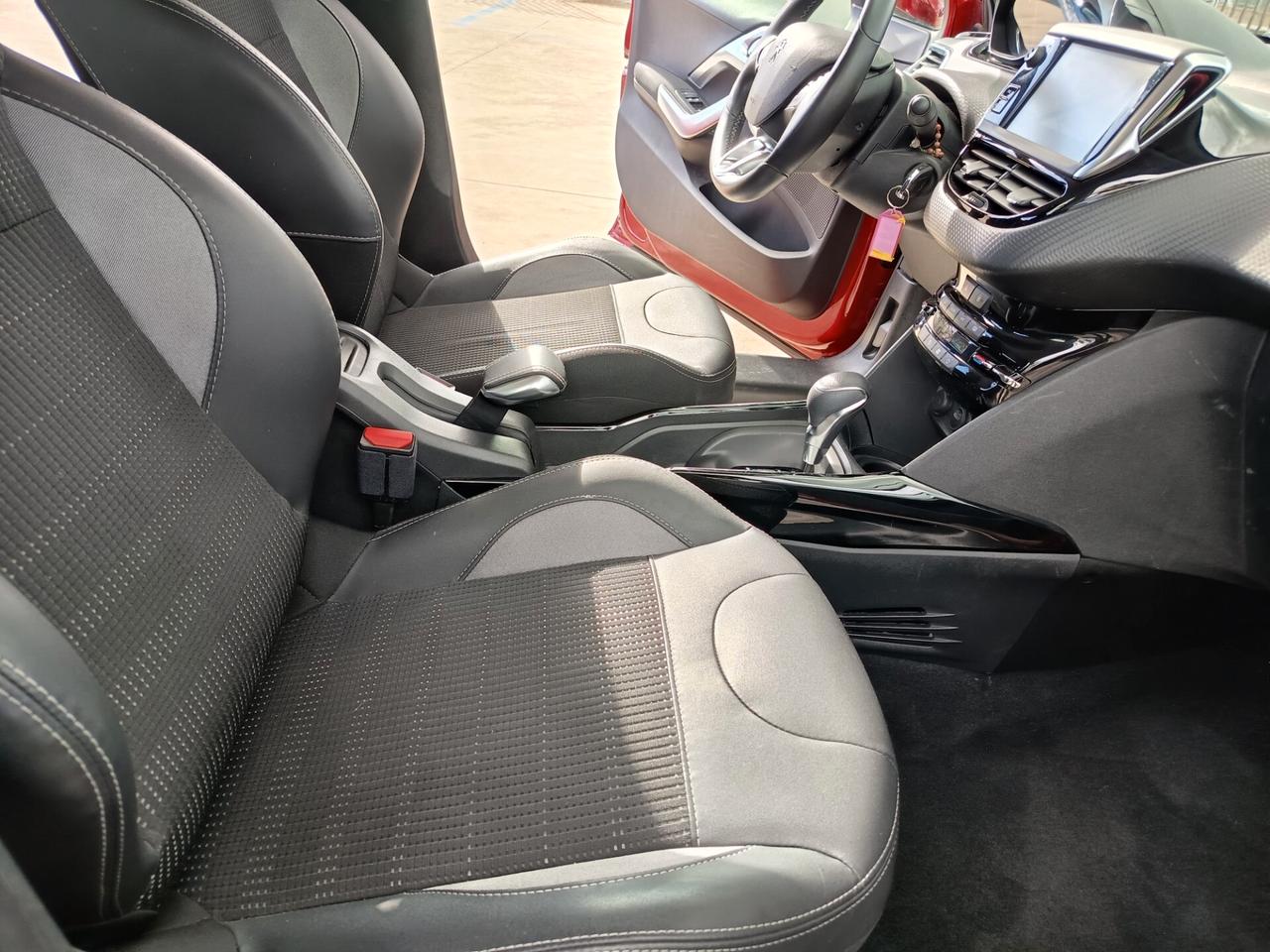 Peugeot 2008 BlueHDi 120 EAT6 S&S Allure