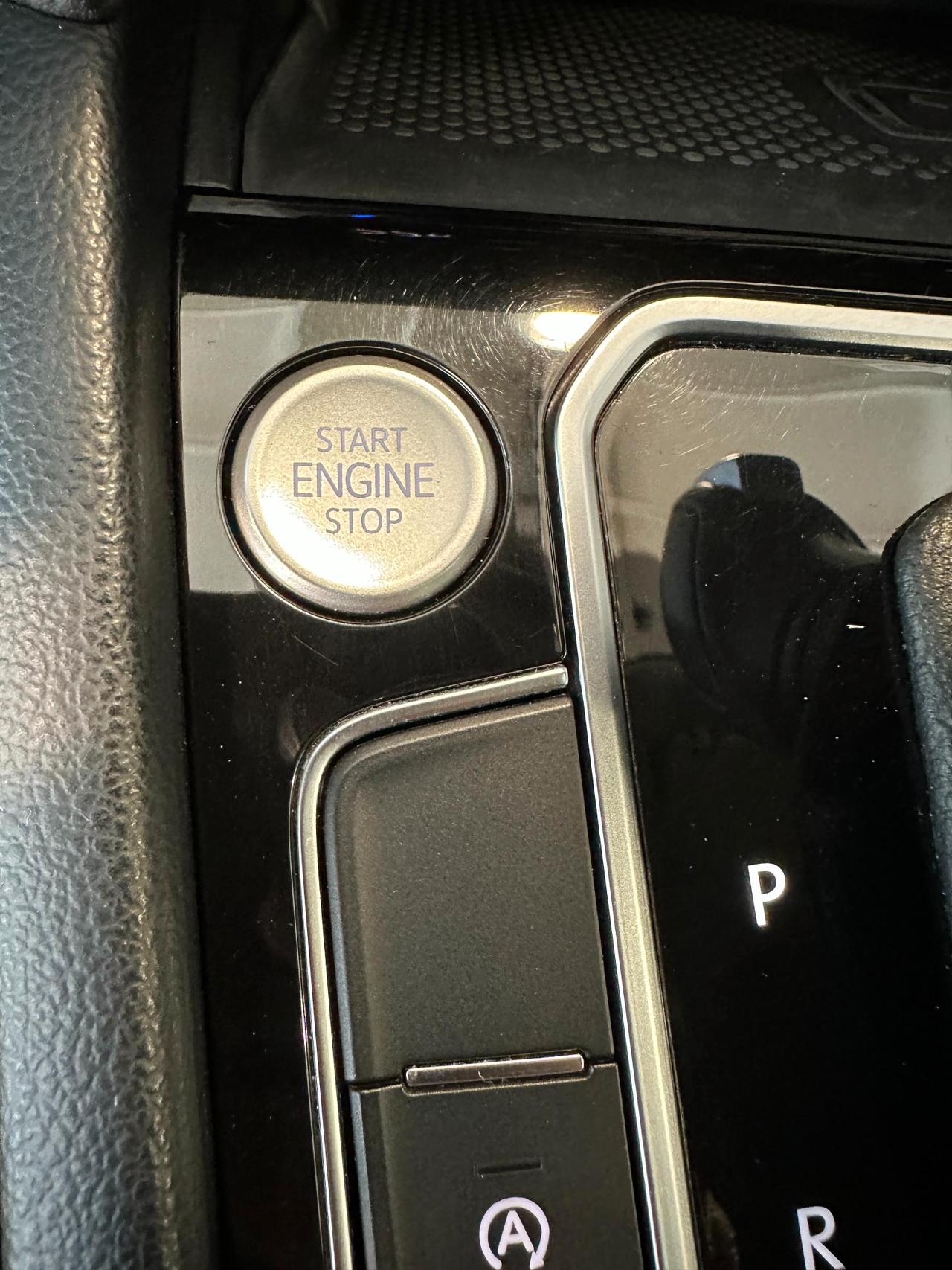 Volkswagen Passat Variant 2.0 tdi Executive 150cv DSG-Camera-Carplay-Keyless-IVA