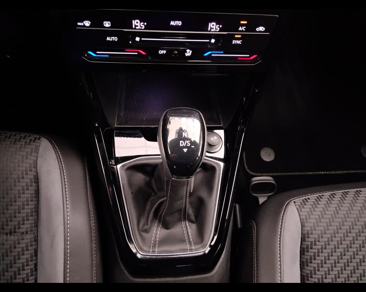 VOLKSWAGEN T-Cross 2019 - T-Cross 1.0 tsi Advanced 110cv dsg