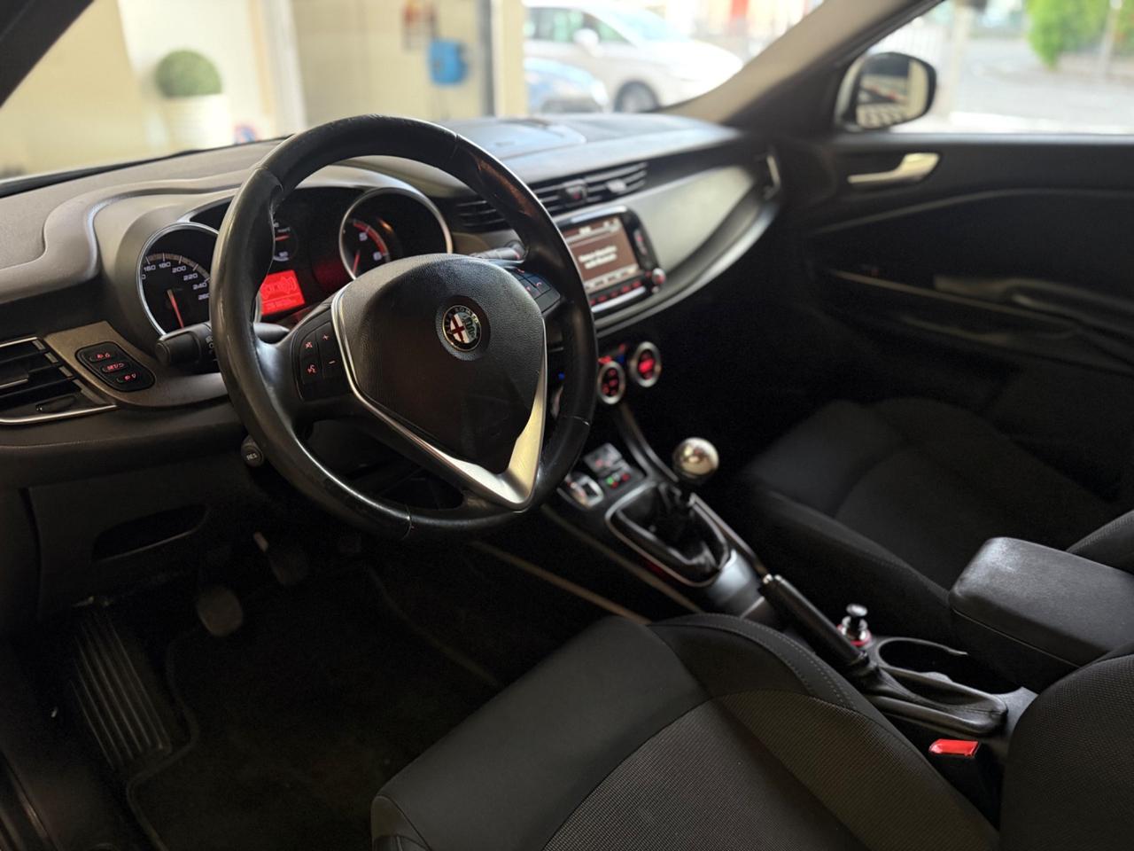 Alfa Romeo Giulietta 1.6 JTDm-2 120 CV Distinctive