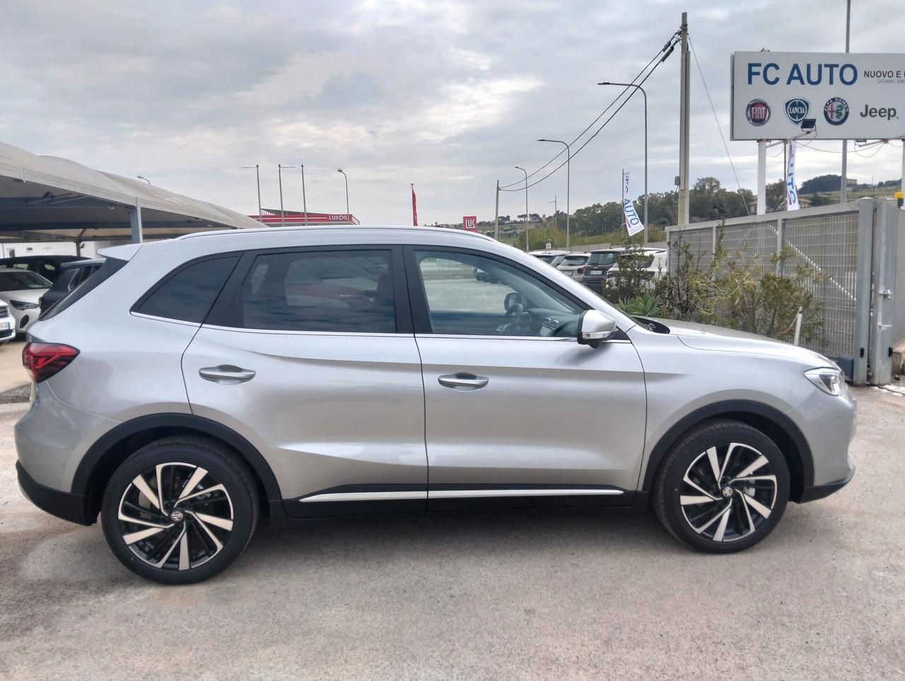 Mg ZS 1.5 Hybrid+ Luxury 7 ANNI DI GARANZIA CASA MADRE