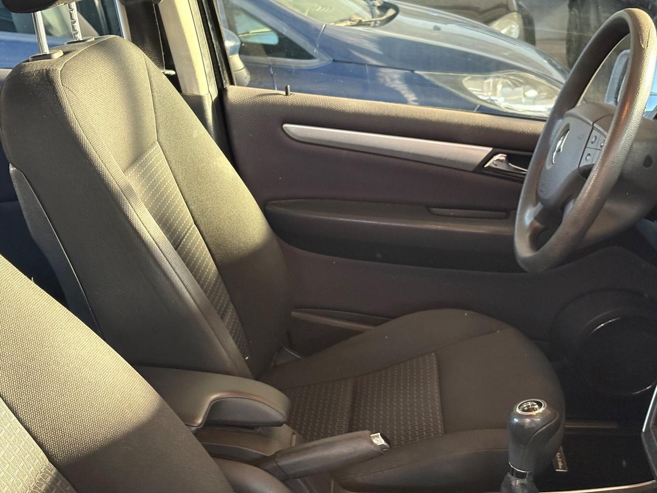 Mercedes-benz B 180 NGT BlueEFFICIENCY Premium