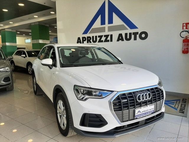 AUDI Q3 40 TDI quattro S tronic Business