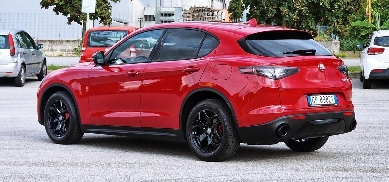 Alfa Romeo Stelvio 2.2 Turbodiesel 160 CV AT8 RWD Super