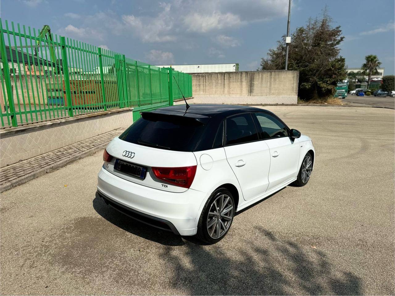 Audi A1 1.6 TDI S line edition neopatentati