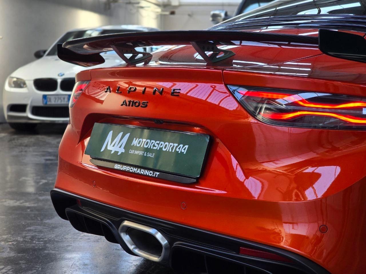 Alpine A110 S Orange, Carbonio