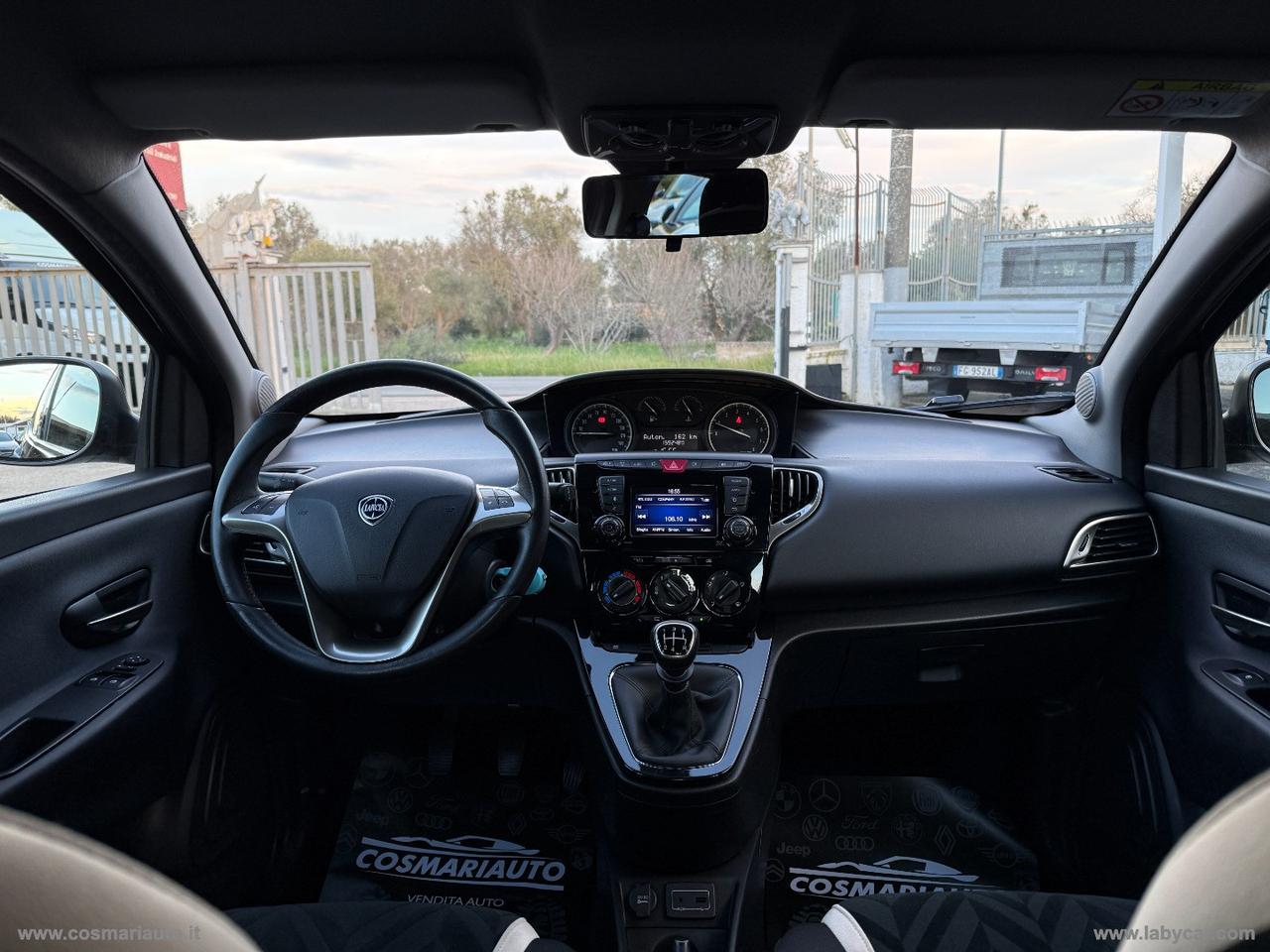 LANCIA Ypsilon 1.2 69 CV 5p. Gold