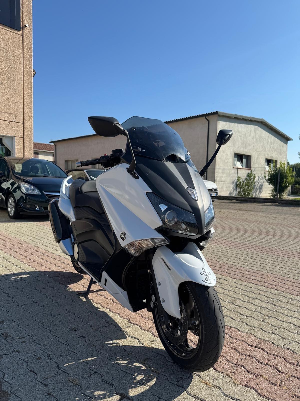 Yamaha TMAX 530