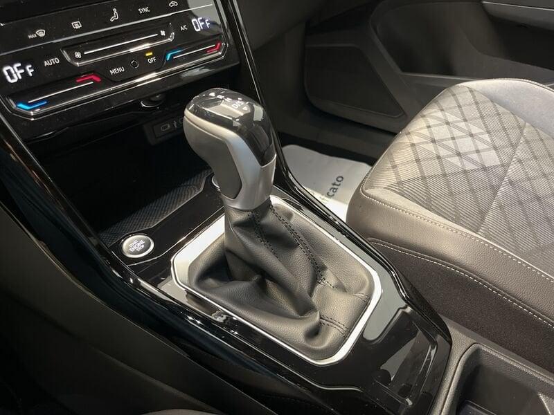 Volkswagen T-Roc Nuovo R-Line 1.5 TSI ACT 110 kW (150 CV) DSG