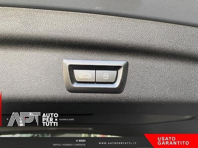 BMW Serie 2 Active Tourer 220i Active Tourer mhev 48V auto