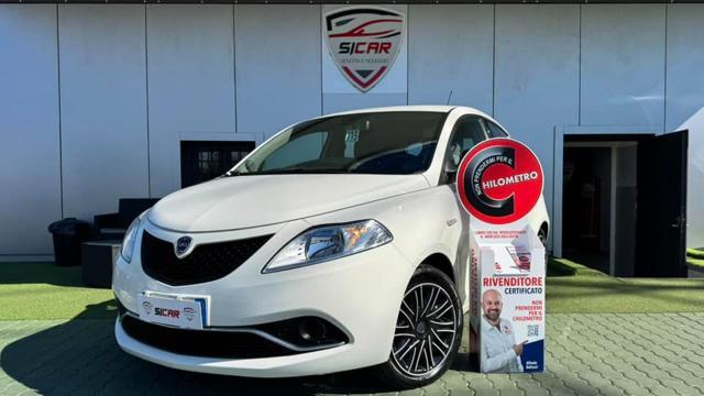 LANCIA Ypsilon 1.2 69 CV 5 porte Gold