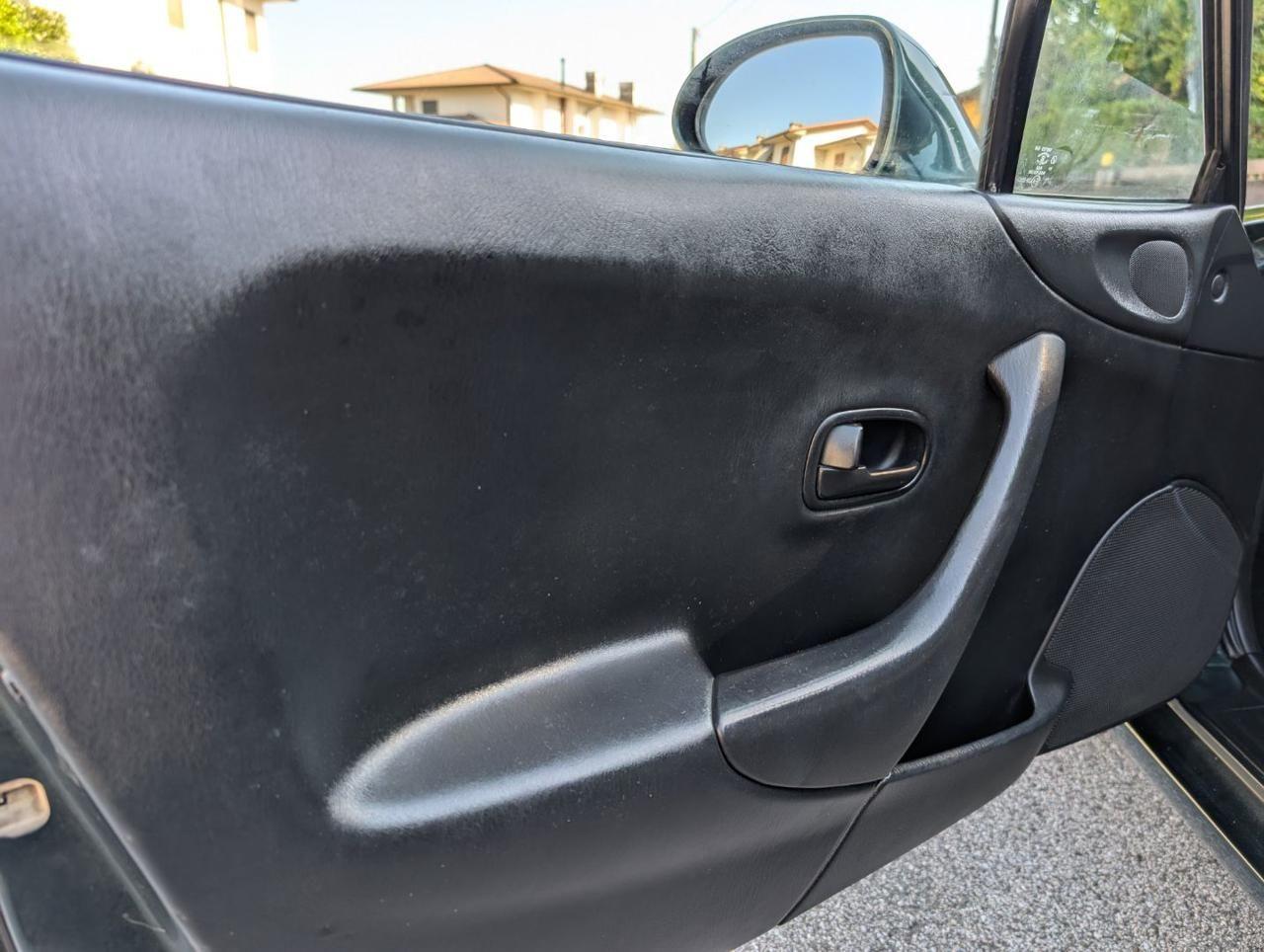 Mazda MX-5 1.6i 16V cat