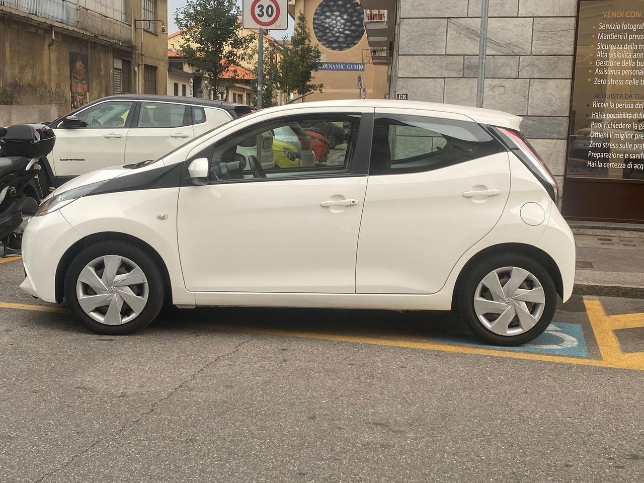 Toyota Aygo X-Play #11983