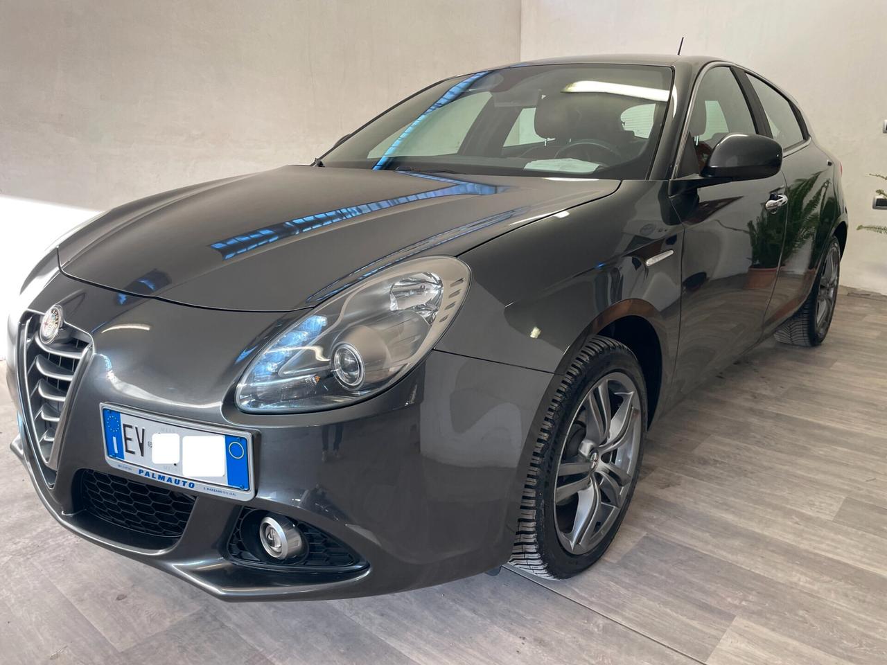 Alfa Romeo Giulietta 1.4 Turbo 120 CV Distinctive Pelle Full NEOPATENTATI !