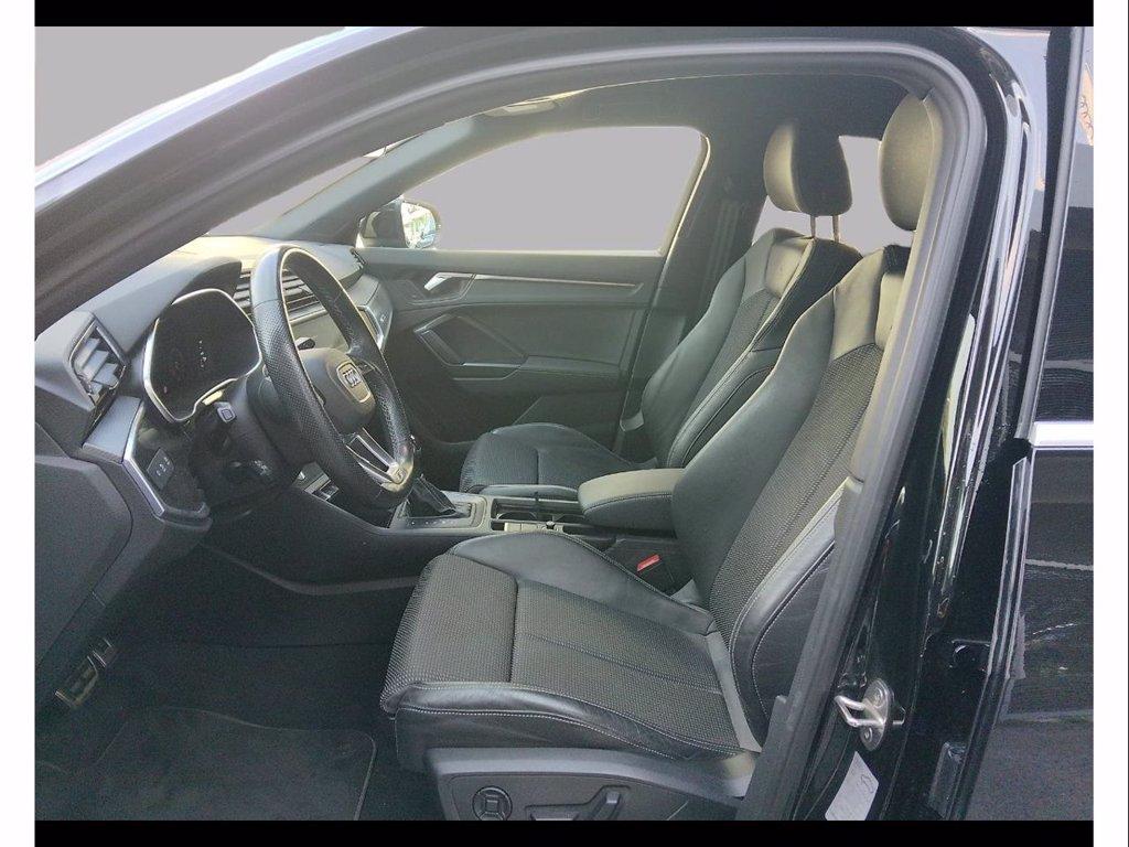 AUDI Q3 sportback 35 2.0 tdi identity black s-tronic del 2023