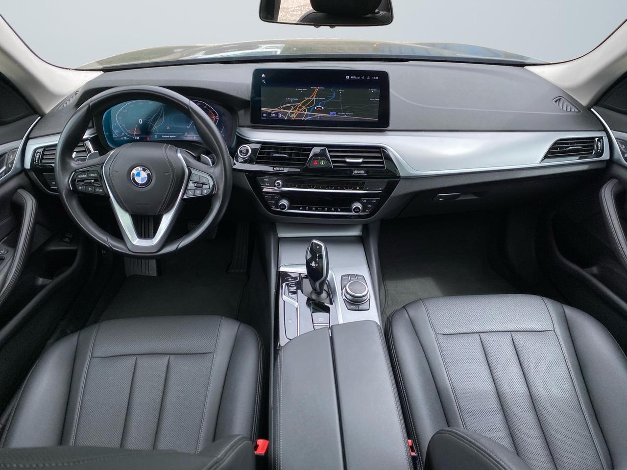 BMW Serie 5 G31 2020 Touring LCI - 520d Touring mhev 48V Luxury auto
