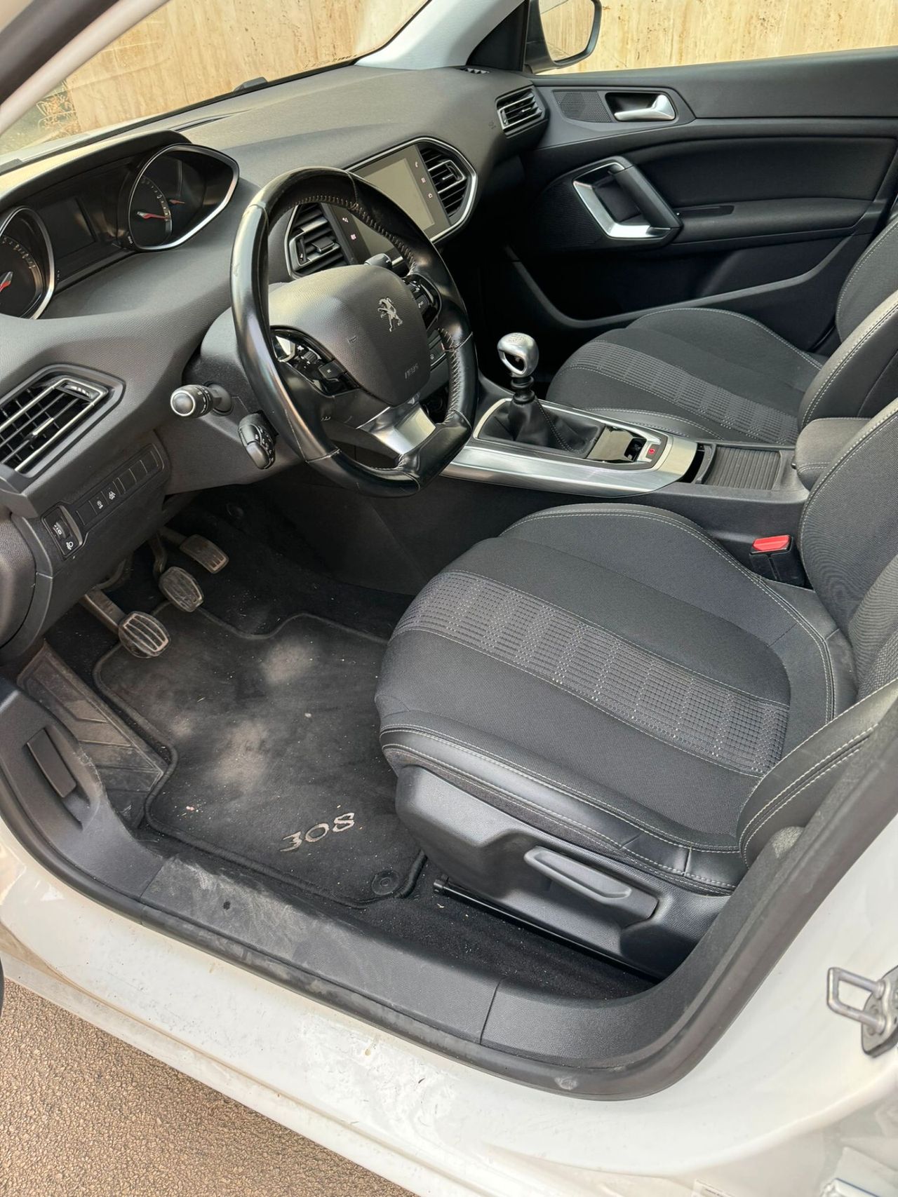 Peugeot 308 2018 photo 3