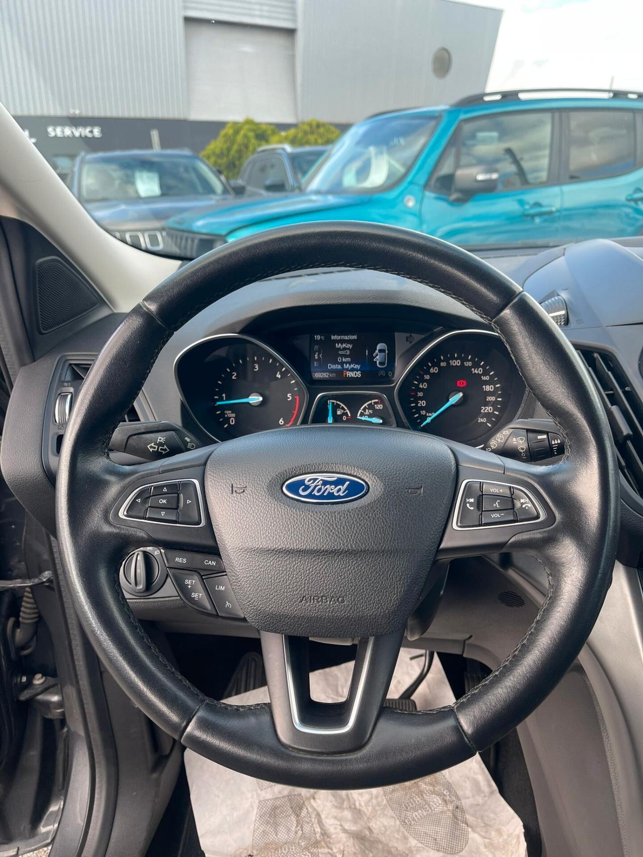 Ford Kuga 2.0 TDCI 120 CV S&S 2WD Powershift Business